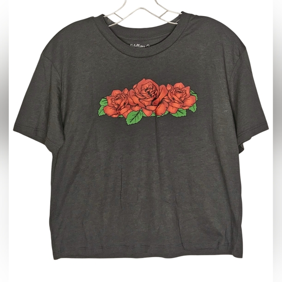 Rebellious One Dark Gray Graphic Red Roses 🌹 Cropped T-Shirt-Sz-S - Picture 3 of 10